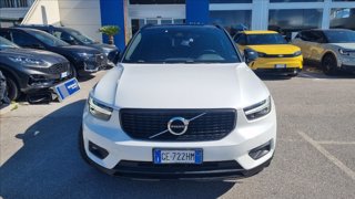 VOLVO XC40 2.0 d3 R-design